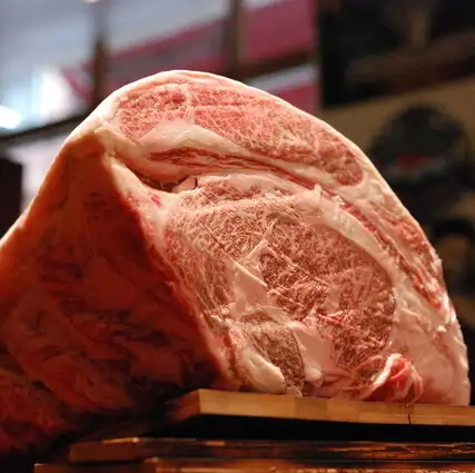 The exceptionally fresh meat is superb.