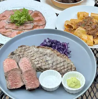 Enjoy carpaccio and grilled dishes made with the rare Ozaki beef at L'Amplant's signature "Standard Course."