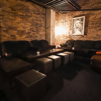 4～5名様用のVIP個室です。