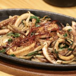 イカの肝醤油炒め