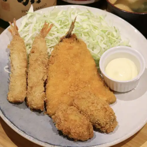 ミックスフライ定食
