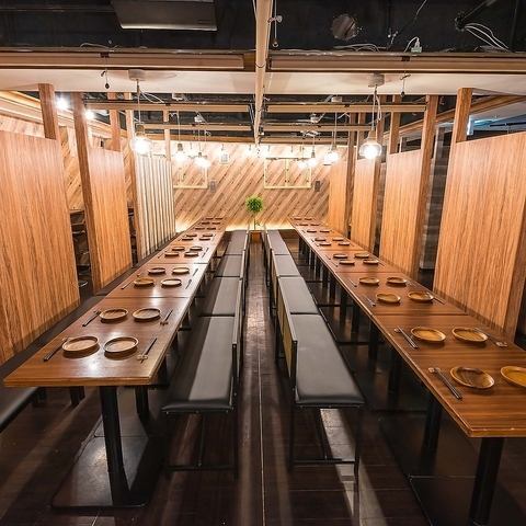 【最大限のご要望にお応えします！！】オシャレ空間のリゾート個室をはじめ、ふっと心も落ち着けるソファ席、宴会用の大型個室も完備している当店だからこそ、どのお客様にもお喜びいただける「空間」を作り出せると自負しております♪「最高の空間」で「最高の食べ飲み放題」をご満喫ください★