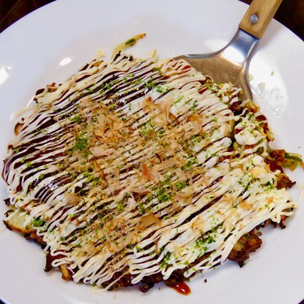 Bake it on an iron plate ♪ Plump and delicious Kansai-style okonomiyaki ★