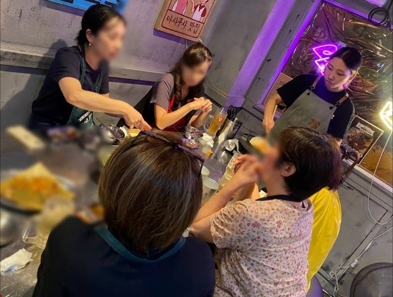 ～本場韓国の雰囲気を味わえる店内♪～