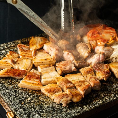 我们有多种直接从农民那里发货的品牌猪肉。