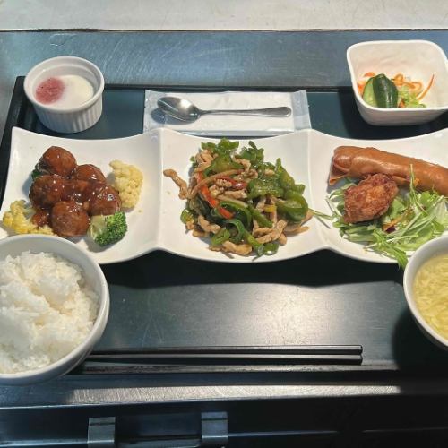 ランチは定食とコース