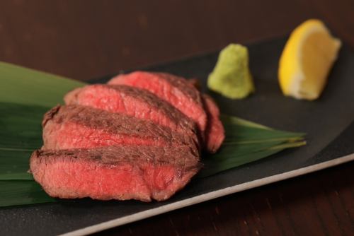★赤牛の炭火焼き