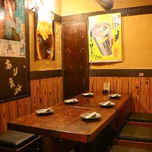 テーブル席もご用意しております