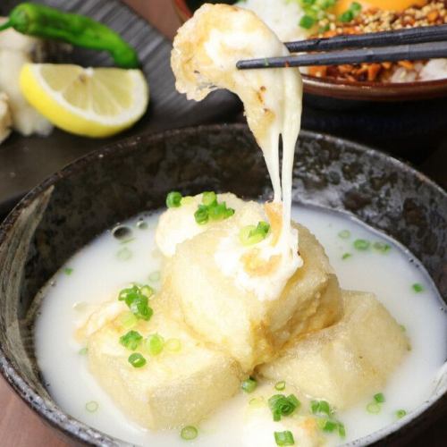 モッツァレラチーズ 揚げ出し豆富 ~鶏白濁スープ~