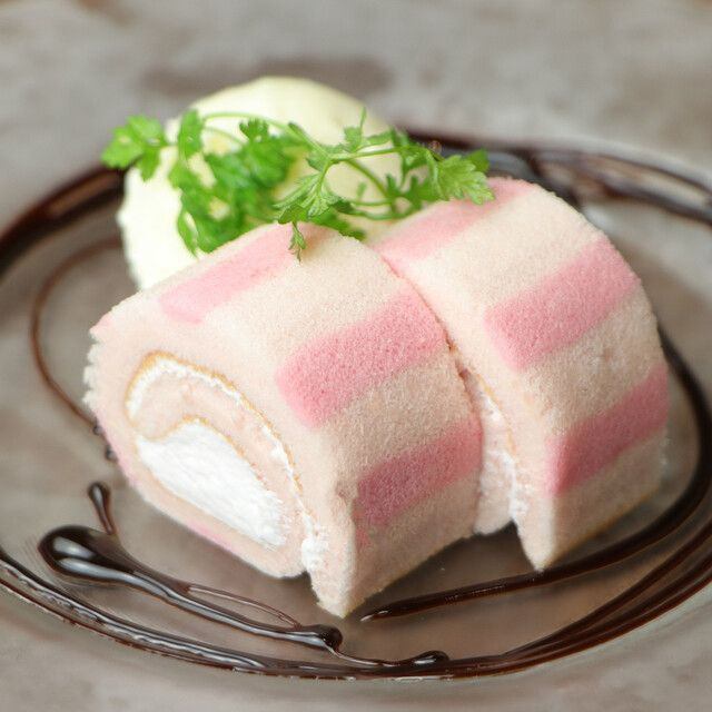 苺ロールとバニラアイス