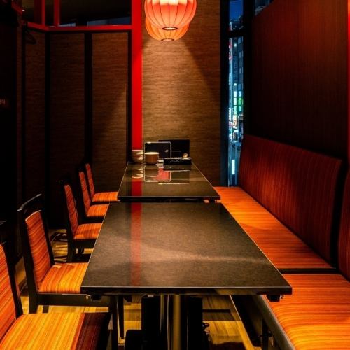 [10-20 people] Movable tables allow you to find the best seating! Perfect for company banquets, business entertainment, and welcoming/farewell parties.