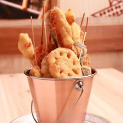 Let's eat together! Kushikatsu drumsticks (16 pieces) + 1 free piece