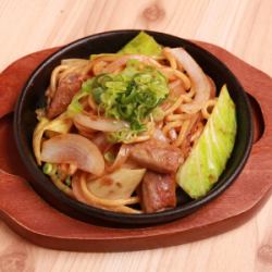 White horumon fried noodles