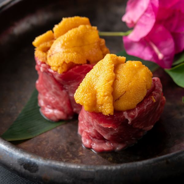 [Standard menu] Ultimate sea urchin (2 pieces) Please enjoy the Kuroge Wagyu beef sea urchin that can only be tasted at Hakuri♪