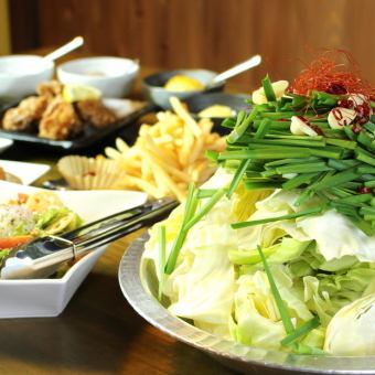 如果您想吃内脏火锅，推荐给第一次吃的人！ ◎7道菜“武藏套餐”无限畅饮2,500日元（含税）+1,500日元