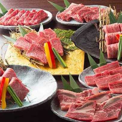고집 뽑은 고기를 즐길 수있는 장인 코스 5,500 엔 (세금 포함)