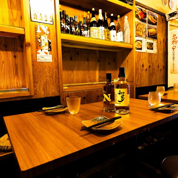 店内はこだわりのインテリアで雰囲気ある空間を演出。普段の食事から特別な日のお食事まで、心温まる時間をお過ごしいただけます。皆様のご来店、心よりお待ちしております！