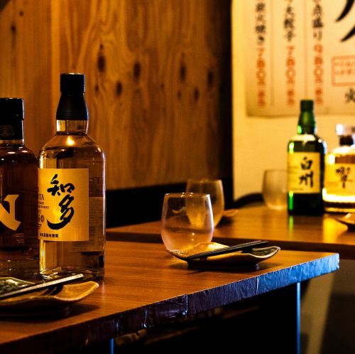 4～6名様でご利用いただけるテーブル席を2卓ご用意しております。ご家族でのお食事やご友人同士の集まり、少人数のご宴会などに最適です。広めのテーブルで、ゆったりとお過ごしいただける空間となっております。