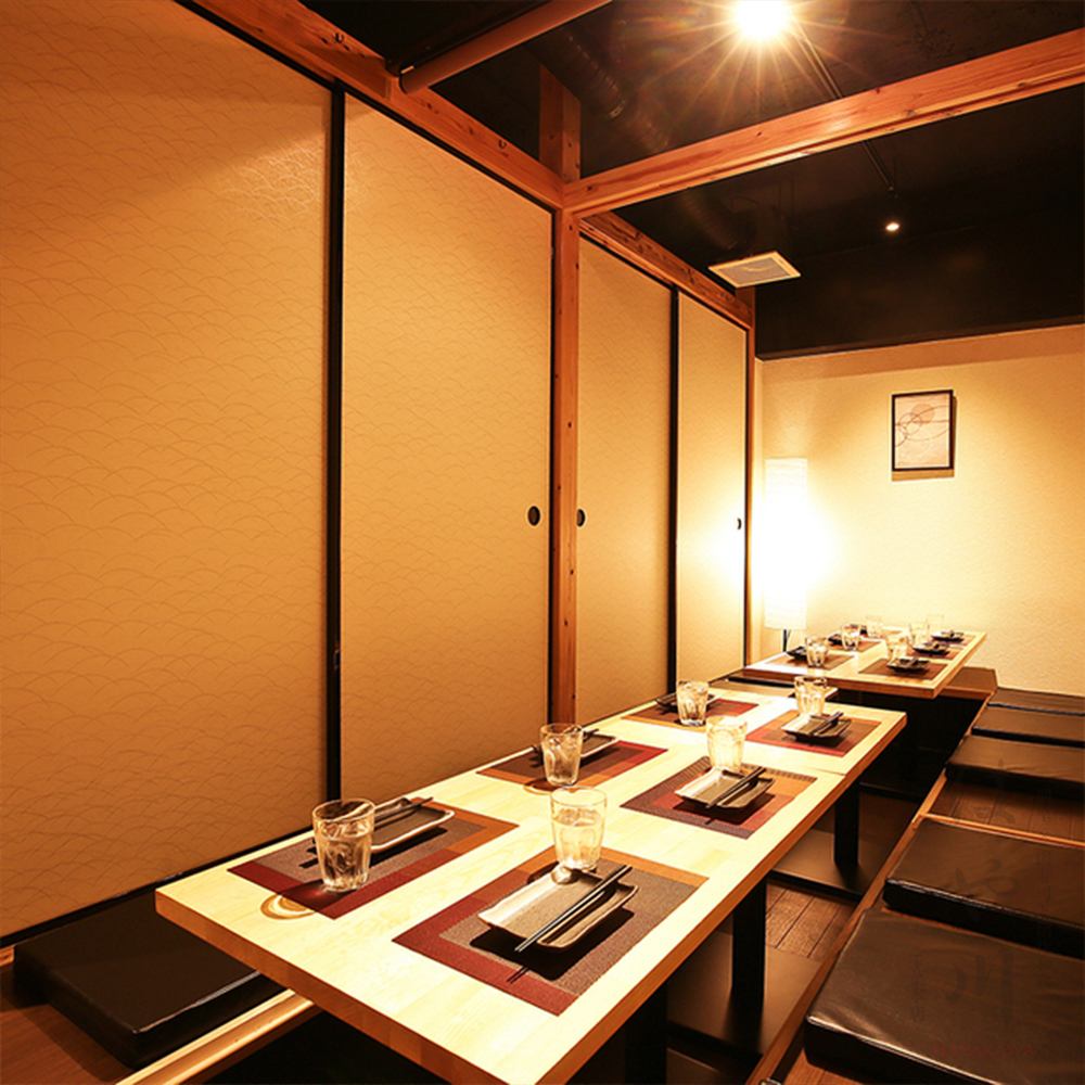 We have completely private rooms that can be used by 2 people to groups.