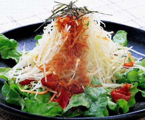 Crispy radish salad