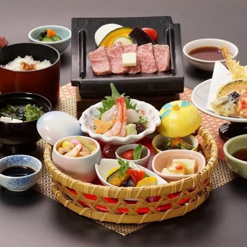 季節の花籠ランチ