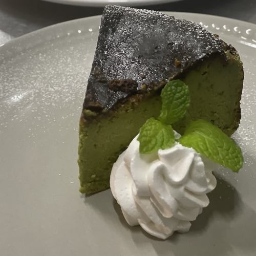 抹茶とホワイトチョコレートのチーズケーキ