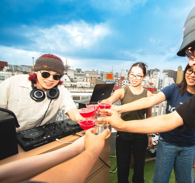 We offer a private plan for events, including cherry blossom viewing and all-you-can-drink!