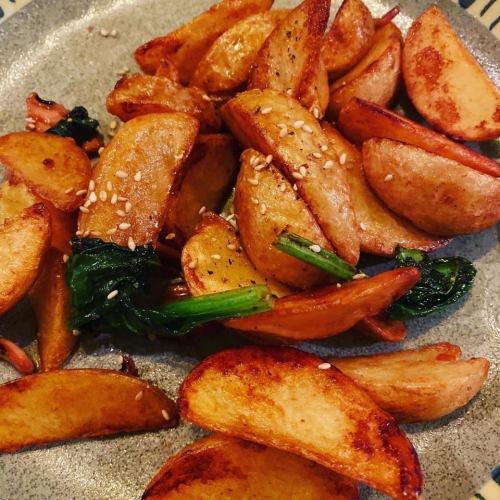 Stir-fried salted potato