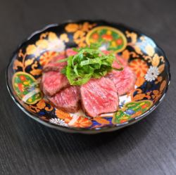 〈店長おすすめ〉和牛レアステーキ風