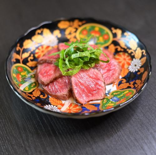 〈店長おすすめ〉和牛レアステーキ風