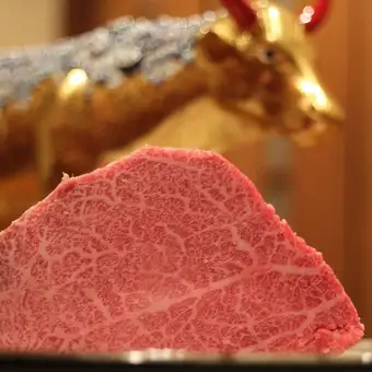 ランチ≪最高級シャトーブリアン≫ A5ランク黒毛和牛の幻の部位「シャトーブリアン」を味わう
