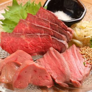 Three points of meat sashimi