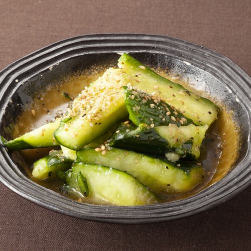 串カツだけじゃない！串カツと相性抜群の一品「塩だれキューリ」でさっぱり箸休め♪お酒とも好相性！