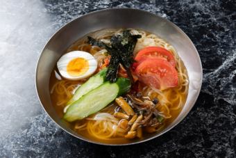 Hideyoshi's Korean-style cold noodles