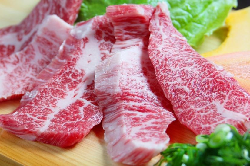 858円～の焼肉ランチのほか、冷麺、モツ鍋、石焼ビビンバ等多数!