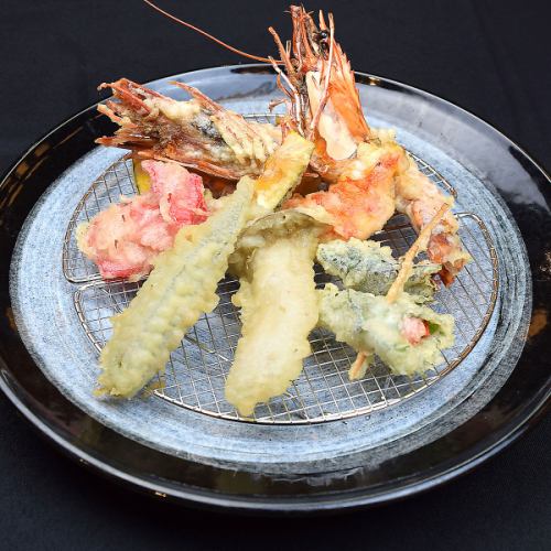 Freshly fried, steaming tempura