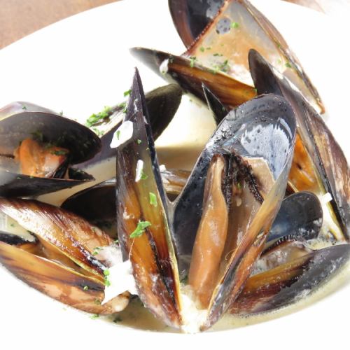 Mussels braised in white wine