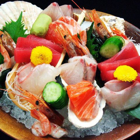 【海鮮！】淡路より毎朝仕入れ！鮮度抜群お魚のお造り7種盛り。日本酒やお好きな飲み物でお愉しみを♪