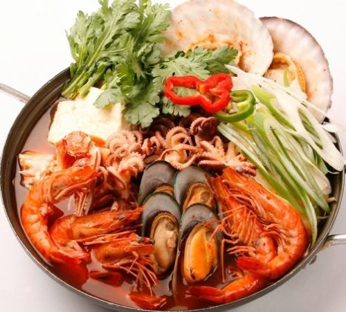 Seafood pot for 2-4 people ★