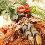 Seafood hotpot (large)