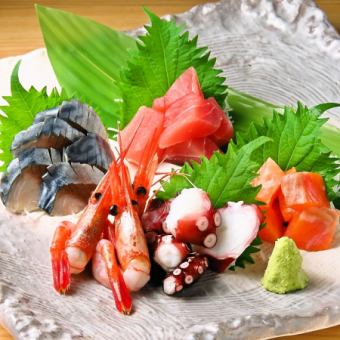 豪华套餐6,000日元★生鱼片5种、鲷鱼2种、花水木、成吉思汗炸鱼等11道菜品