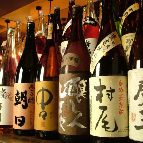 北海道・全国の地酒を豊富なラインナップでご用意！飲み比べもできます。