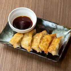 烤餃子
