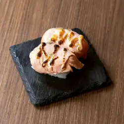 炙烤鮭魚壽司