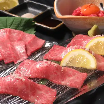 平日限定 7,700円(込)コース■宮崎牛握りやロース、ヒレ等含む13品のコース■※2時間制
