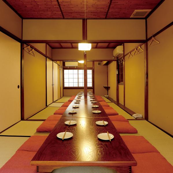 The 2nd floor, which was created by renovating the ryokan, is a private room! Up to 32 people can hold a banquet.Please do not hesitate to consult us.