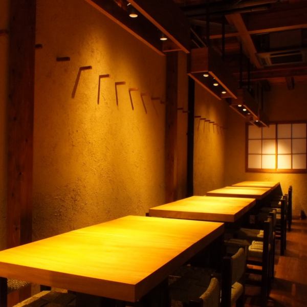 Enjoy your meal in a lively atmosphere.There are also table seats.