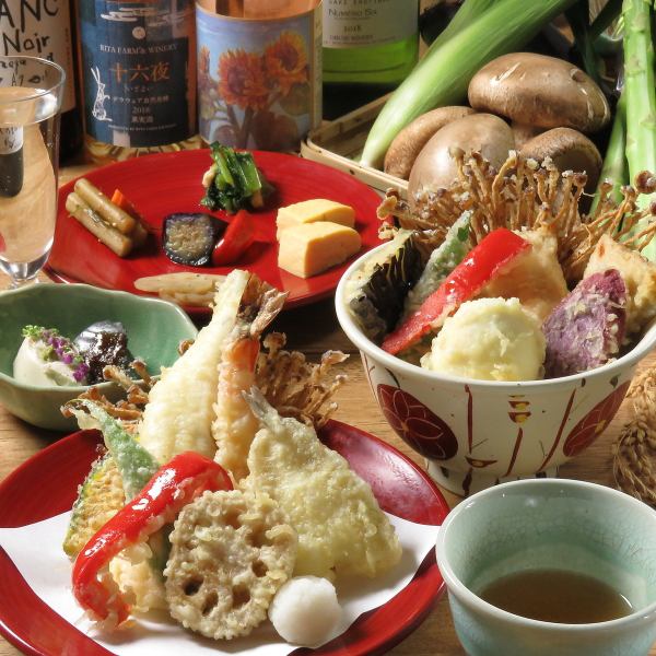 Our specialty ≪Chicken Tempura Donburi≫ etc. is 968 yen (tax included) ~ ◆ Please enjoy the tempura fried in the special rice oil ◎