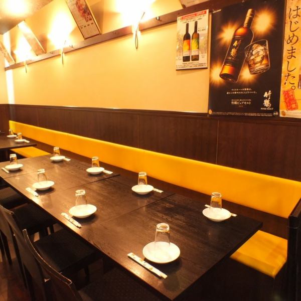 [Table seats] Spacious table seats.We can accommodate banquets for up to 20 people in total.We will change the table layout according to the number of people attending your party.Please do not hesitate to contact us.