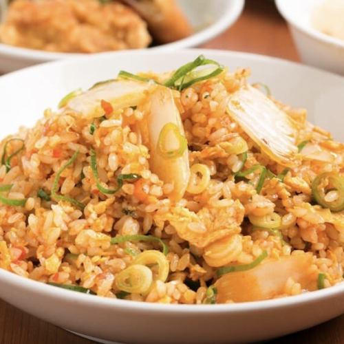 Chinese bowl / lettuce fried rice / fried rice with kimchi